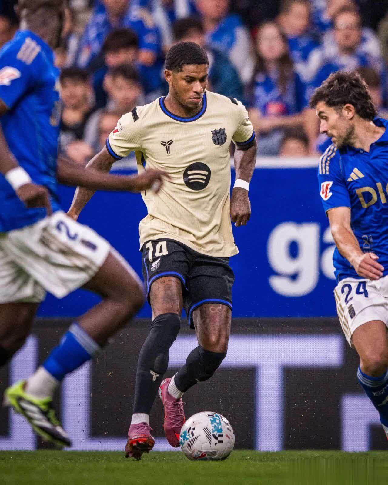 爱游戏中国体育赛前里尔调整名单以备西甲；门线救险环节打磨；话题不断；赛程密集仍需轮换的简单介绍