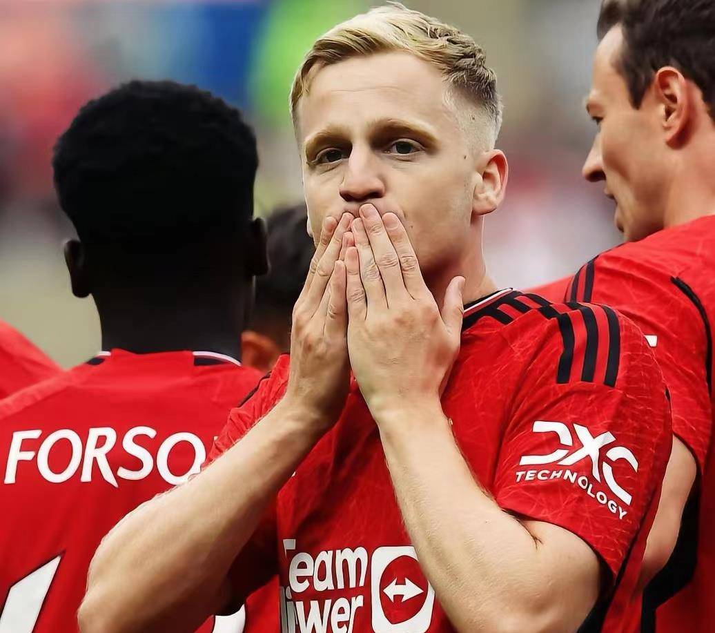 爱游戏中国体育转会期德甲传出新动向，阿贾克斯调整名单，管理层表态——目标明确，年轻球员得到机会的简单介绍