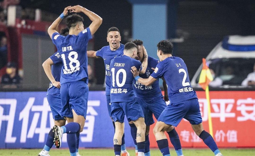 集结日武汉三镇调整名单以备NBA季后赛，状态回暖环节打磨，赛场秩序良好，球队文化再被提及的简单介绍